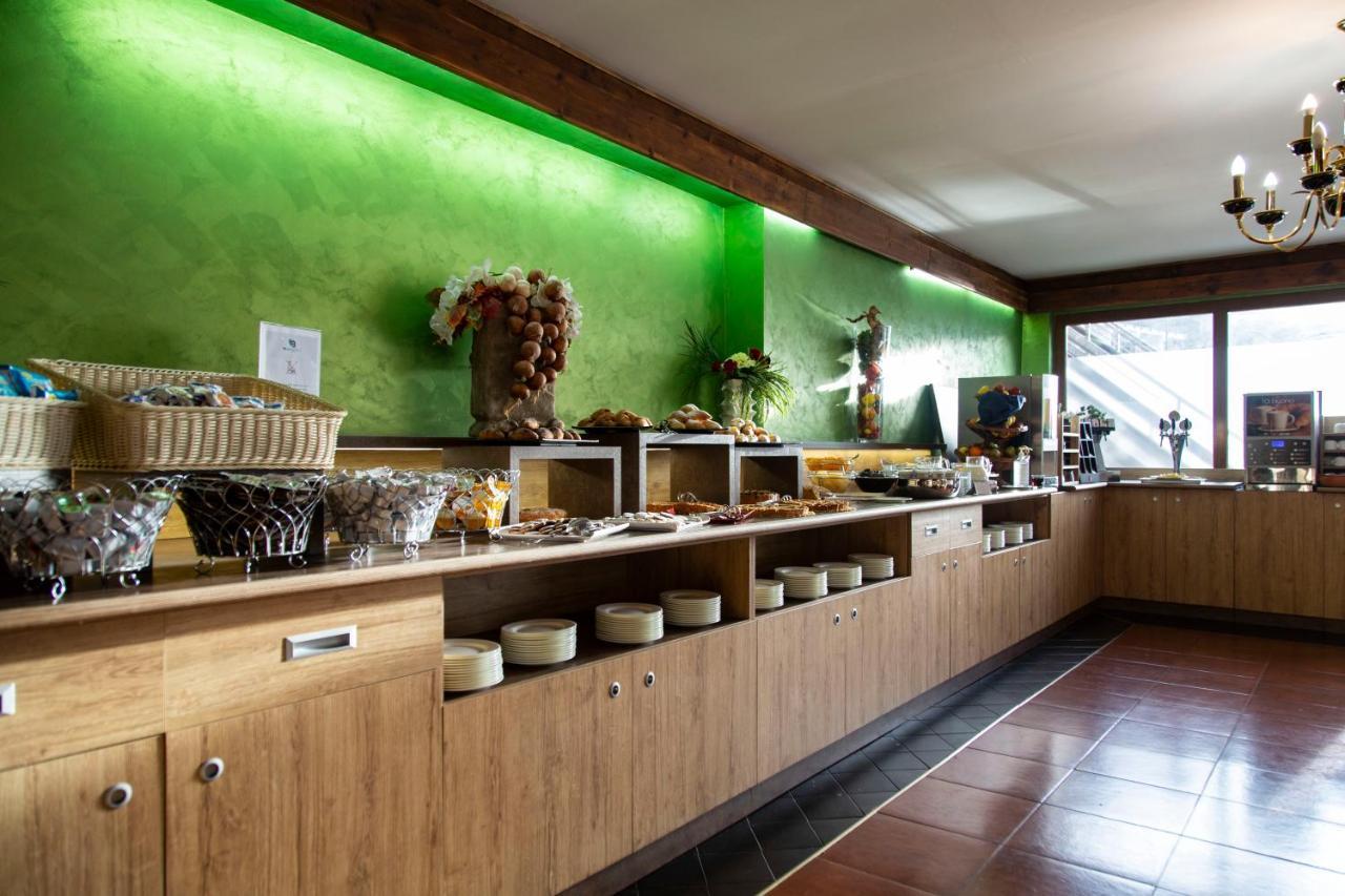 德尔帕可大酒店 佩斯卡塞罗利 外观 照片
